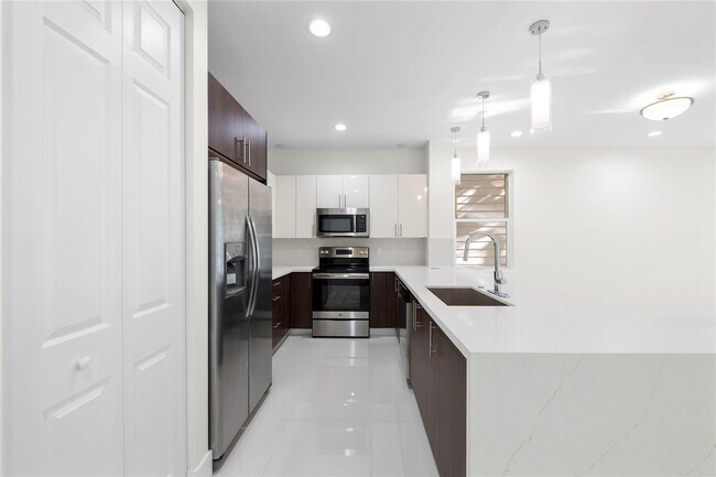 Photo - 1432 SW 4th Ave