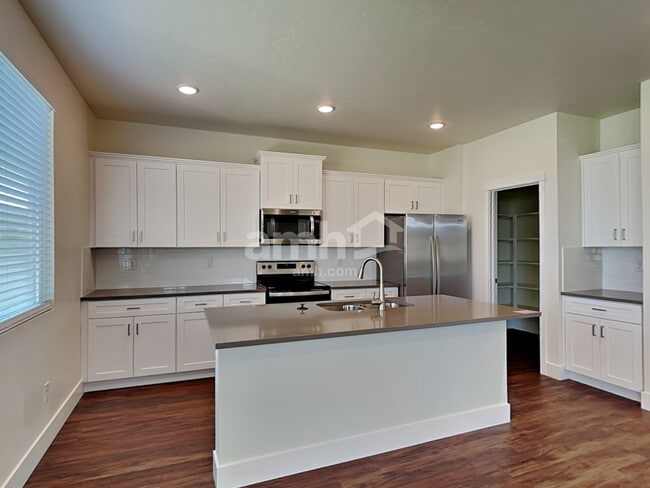 Photo - 1022 N Rivermist Pl