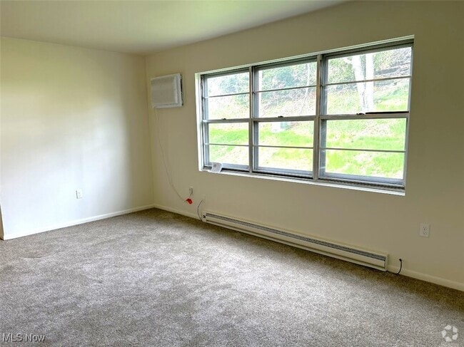 Building Photo - 401 Colonial Dr Unit 6 Rental