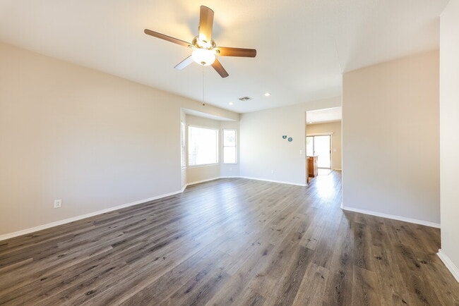 Photo - 3405 N 129th Dr