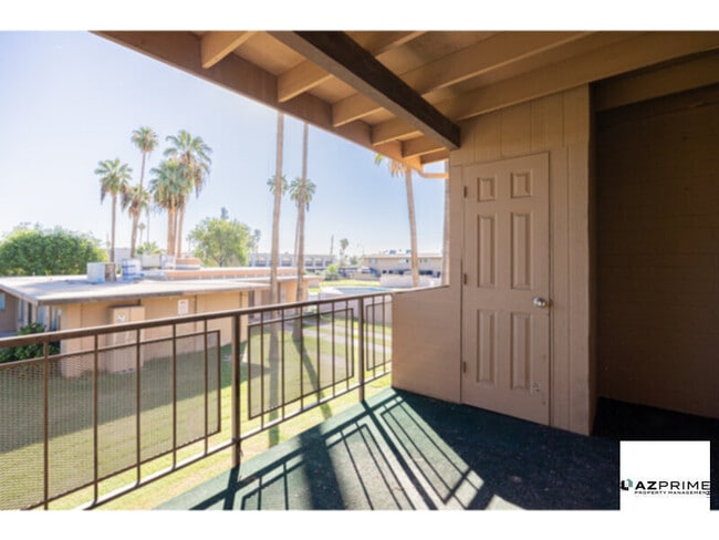 Photo - Inviting 3/2 Phoenix Condo - Premium Upper...