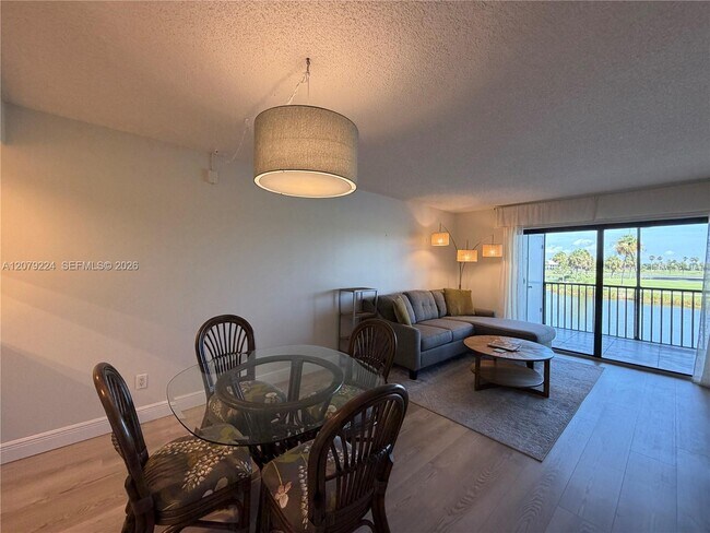 40 NE Plantation Rd Unit 207
