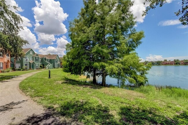 Photo - 9750 Lake Chase Island Way Unidad 9750