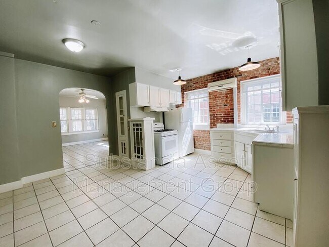 Photo - 518 NW 12th St