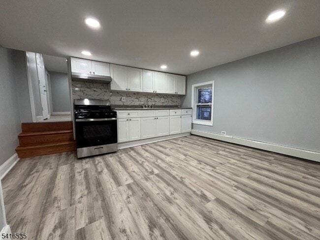 Building Photo - 318 E 1st Ave Unit 2