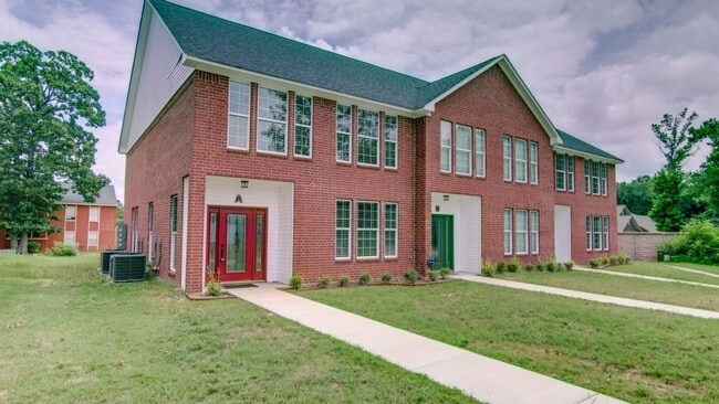 Photo - 4 Bedroom PG Townhome for Rent!