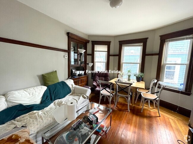 Building Photo - 10 Cambridge Ter Unit 2 Rental