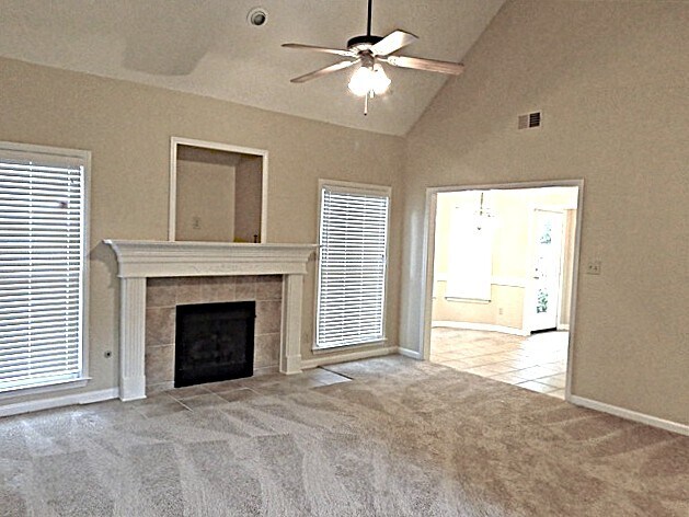 Photo - 1415 Hidden Ridge Ln