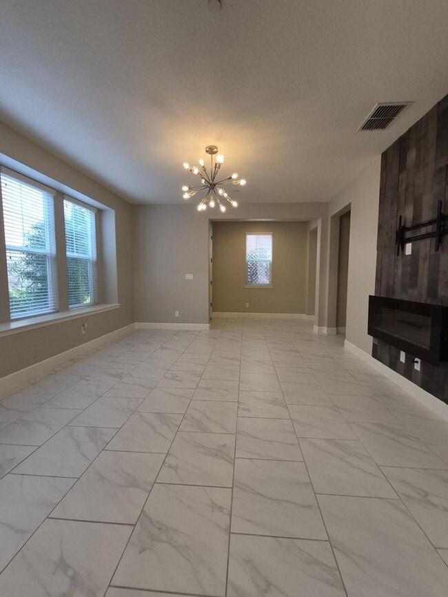 Photo - Gorgeous 4bd/2.5ba Two Story Home In Roseville!