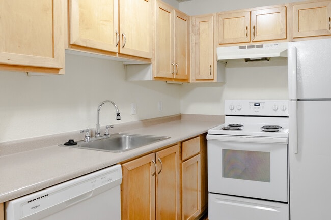 GREENBURG OAKS - PORTLAND OR - Greenburg Oaks