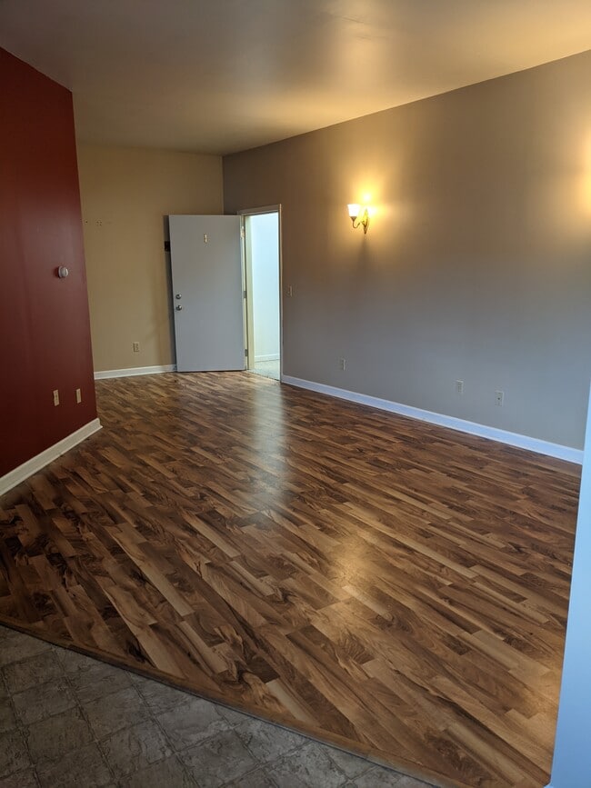 Photo - 321 N Michigan Ave Unit 1