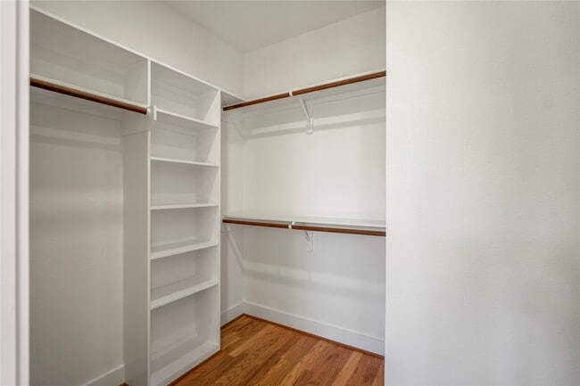 Building Photo - 6324 Del Rio St