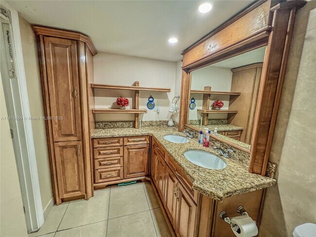 Photo - 3301 N Country Club Dr Unit 306