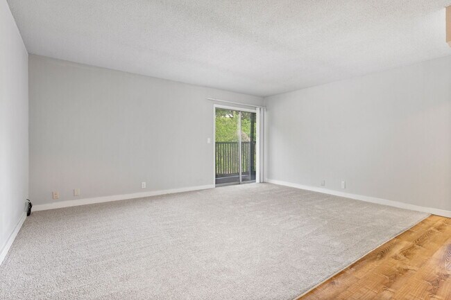 Photo - Woodland Apartments