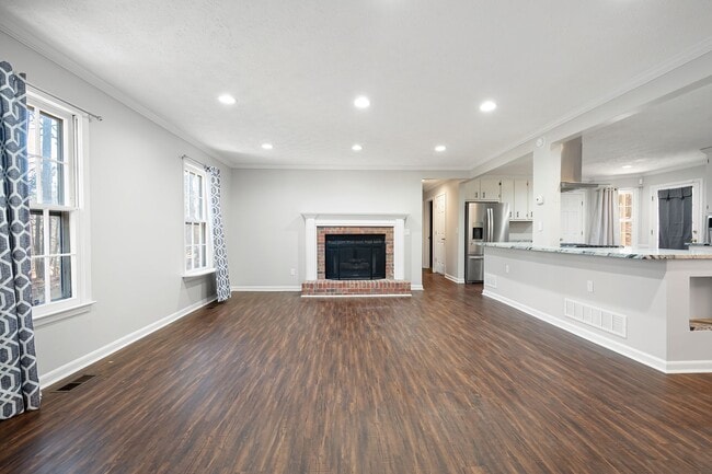 Photo - Beautifully Renovated Raised Ranch near Lake Allatoona