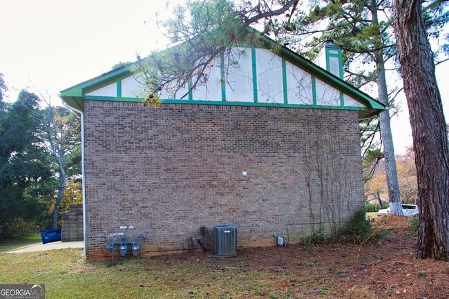 Photo - 2139 Golfview Dr SE