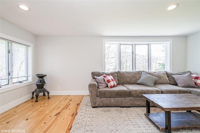 Photo - 1392 Kings Hwy