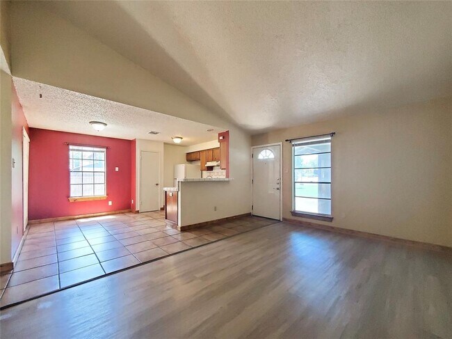 Photo - 2400 Berkett Dr