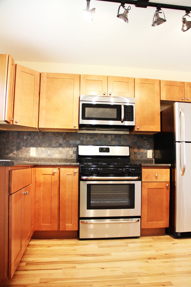 Photo - 20 Luck St Unit 1