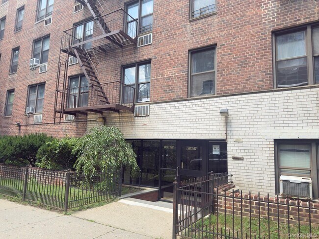 Photo - 149-43 35th Ave Unit 6Fl