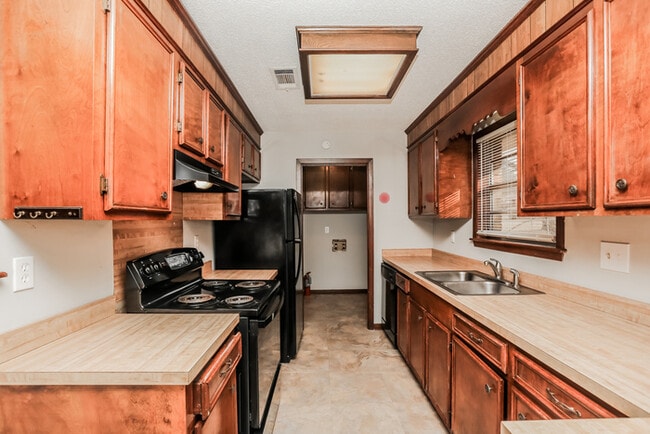 Photo - 509 Bruin Ave