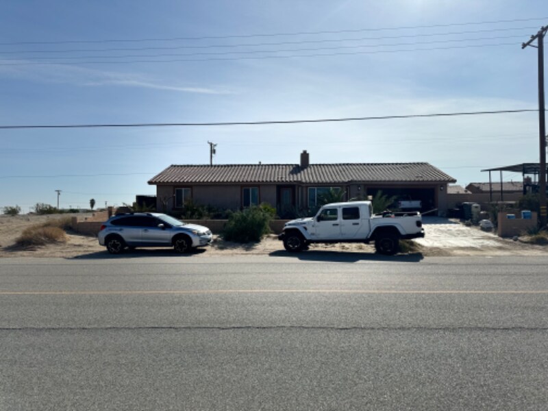 Photo - 1505 N Marina Dr House