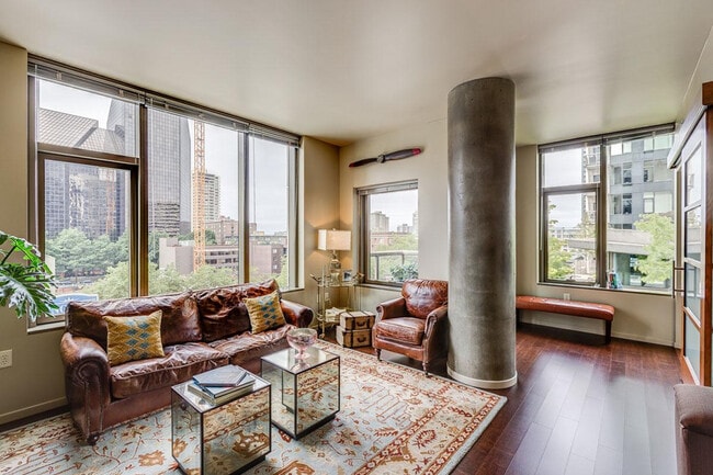 Building Photo - 2101 6th Ave Unit SI ID1506175P