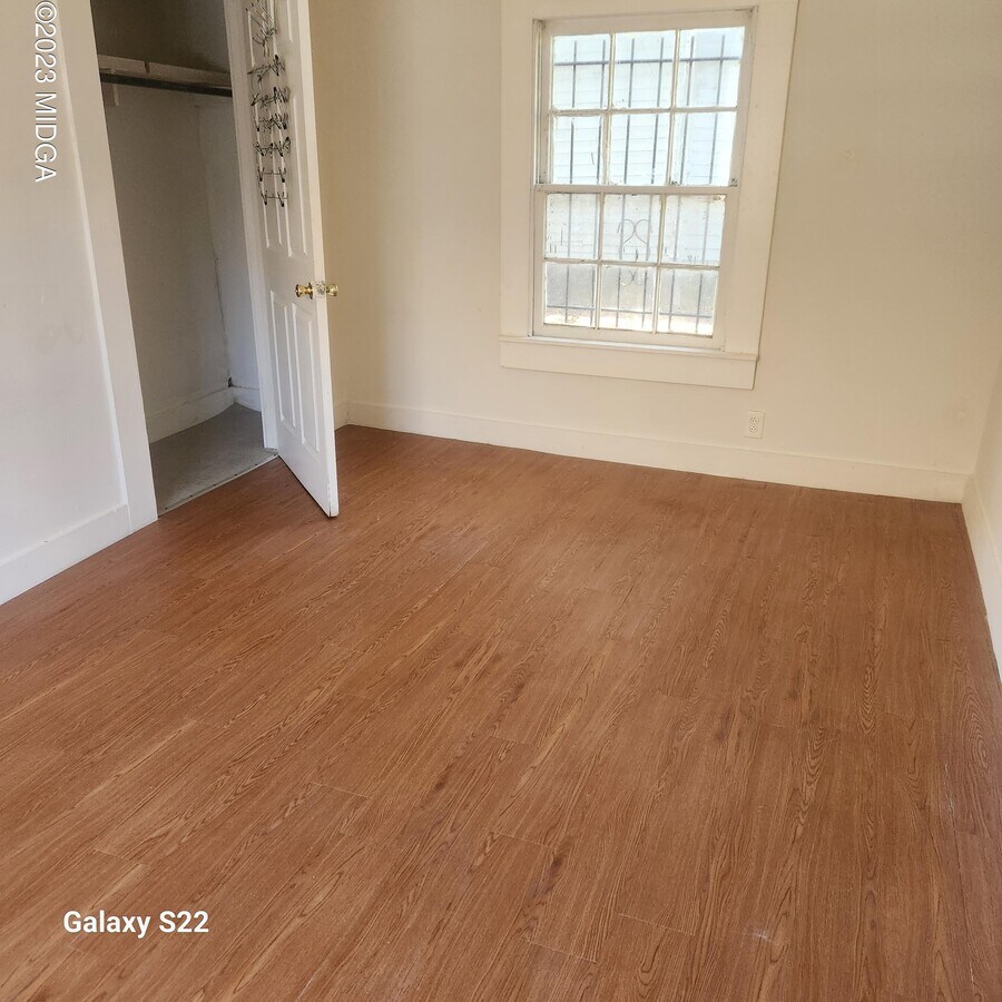 Photo - 2163 Walnut St