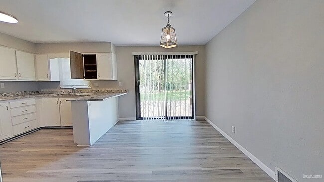 Photo - 105 Racill Ct