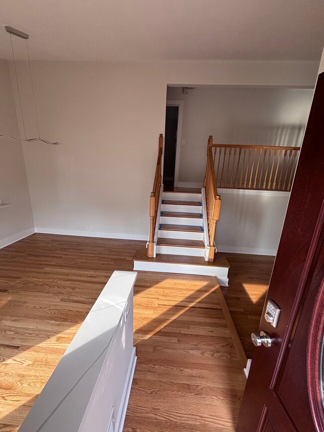 Photo - 532 Warren Rd