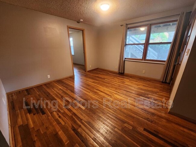 Photo - 1301 Hill St