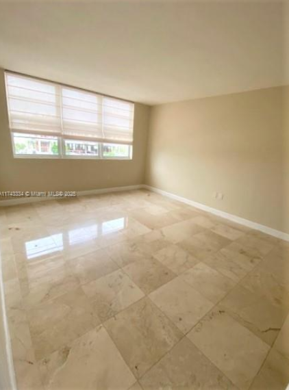 Photo - 6917 Collins Ave Unidad # 626 Rental