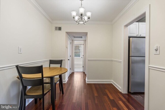 Photo - 718 S Washington St Unidad 104