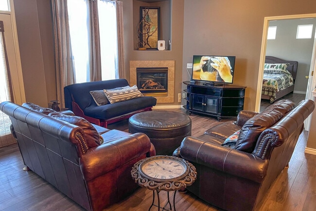 Building Photo - 6414 Caddy Point Unit SI FL1-ID1545775P