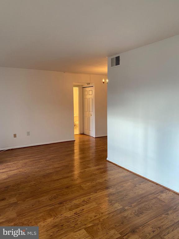 Photo - 6998 Hanover Pkwy Unidad 3