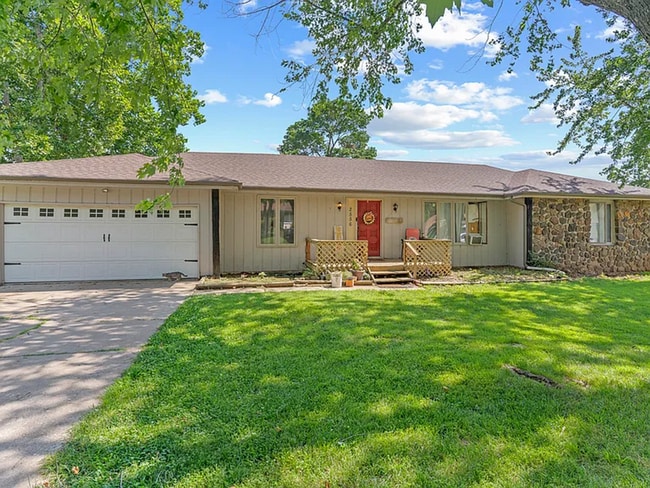 Building Photo - 2556 W Cardinal St