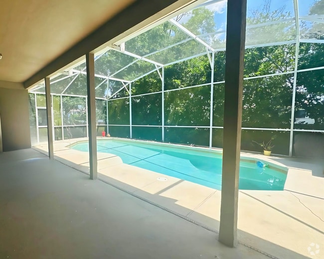 Building Photo - 8650 Tara Oaks Ct Rental
