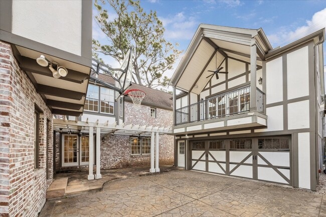 Building Photo - 2117 Chilton Rd