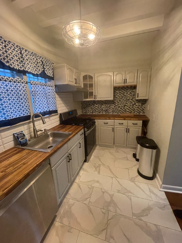 Photo - 1736 Rodman St