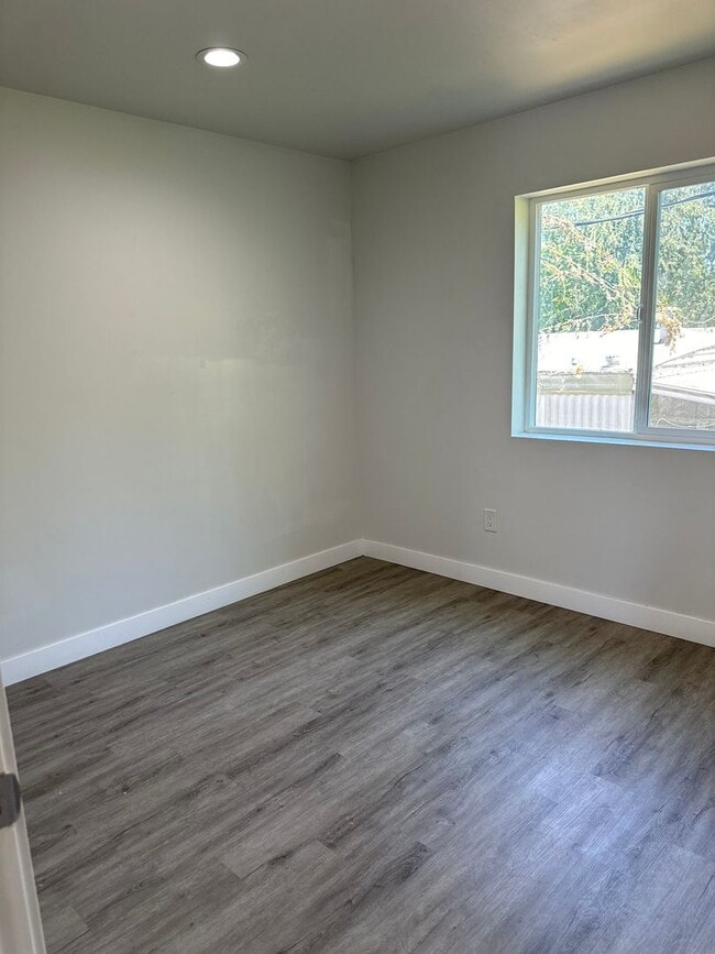 Photo - 402 Colin Kelly Dr Unit #A