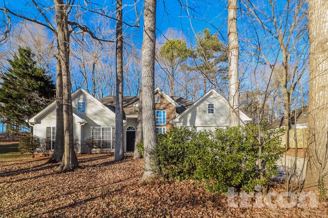 Building Photo - 6030 Savannah Dr