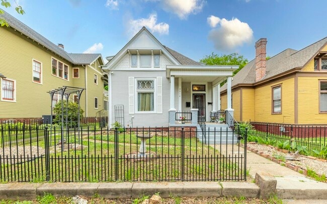 Building Photo - 2014 S Louisiana St Rental
