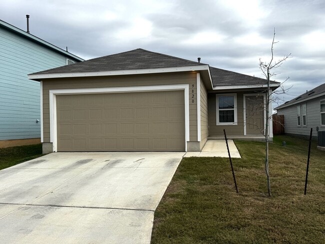 Building Photo - Modern 2024 New-Build with Open-Concept Living and Private Primary Suite in Waterwheel Subdivision