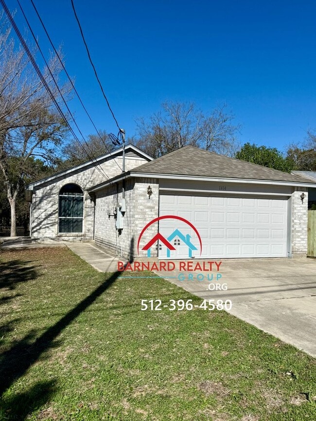 Photo - Available Now: 3 Bedroom, 2 Bath Stand Alone Home