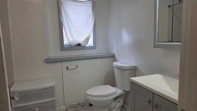 Photo - 35 Dayton St Unit 1st Floor