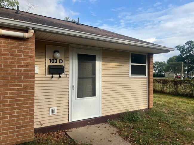 Photo - 103 Chestnut St Unit 103 West Chestnut  D