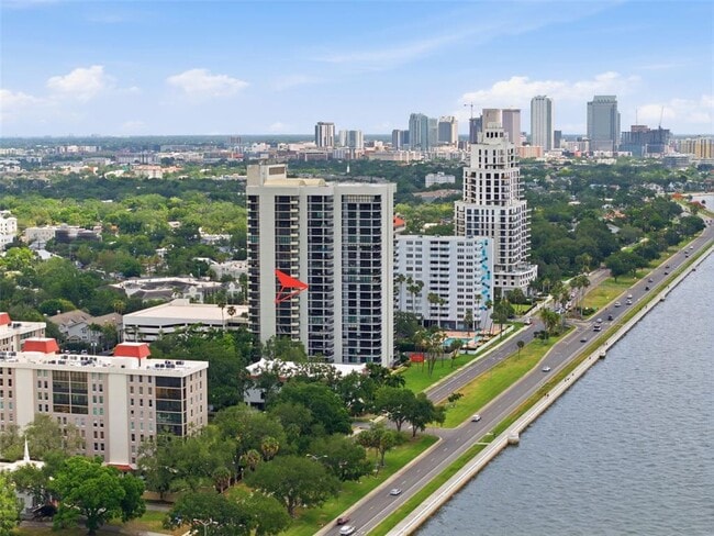 Building Photo - 2413 Bayshore Blvd Unit 1004