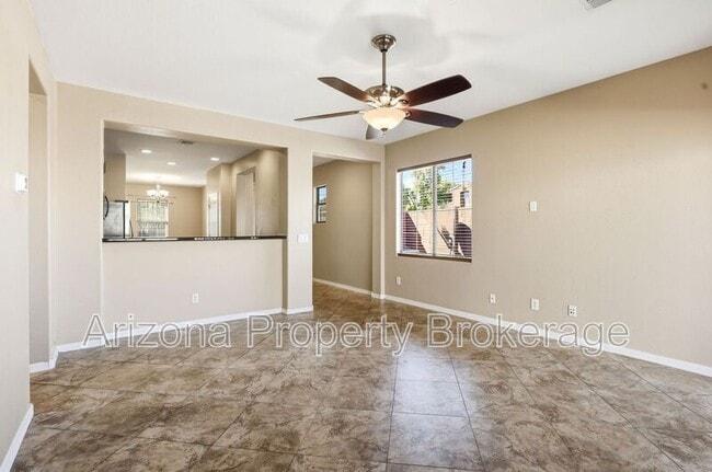 Photo - 824 E Jacob St