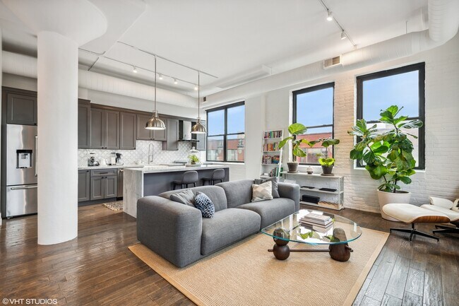 Photo - 812 W Van Buren St Unit 6D