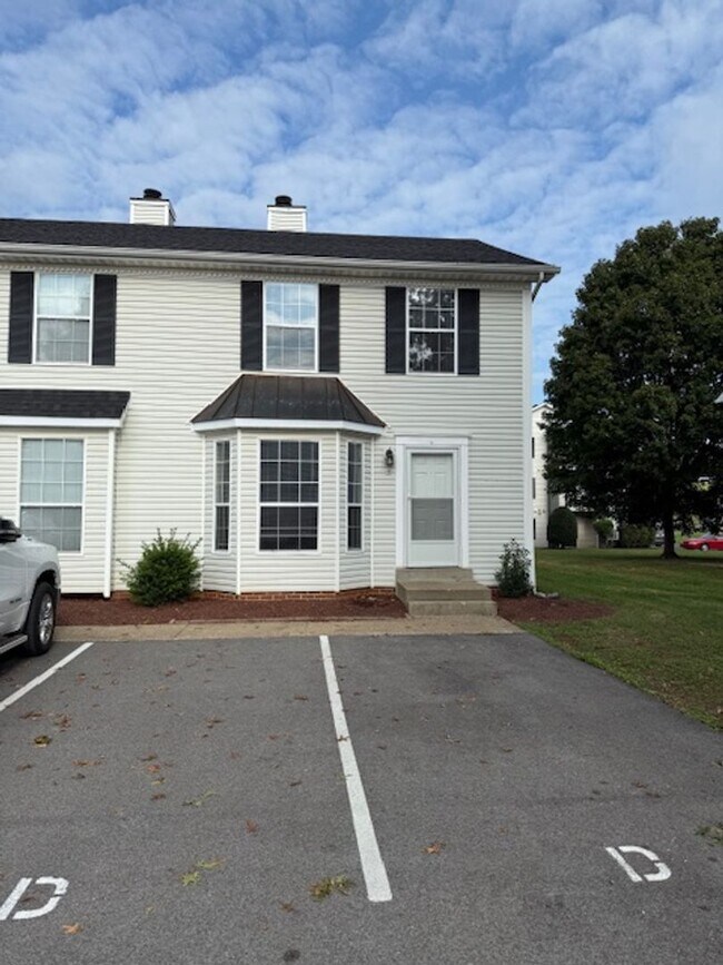 Photo - 1305 Sun Way Unit 1317 Sun Way apt D